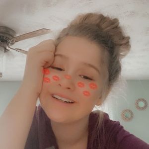 Meet your Posher, Kindall